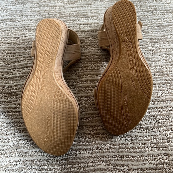 Stuart Weitzman platform wedges - Picture 4 of 6